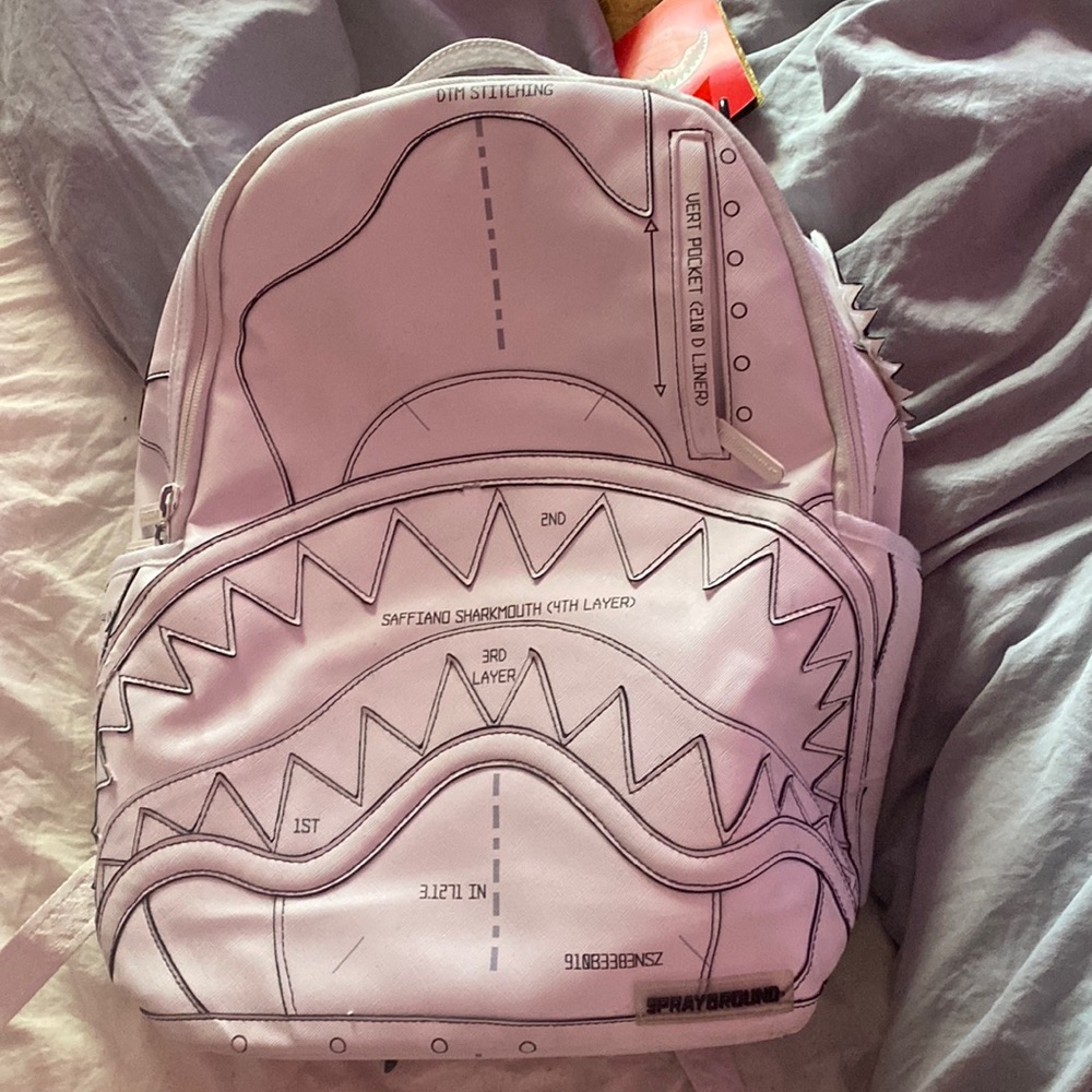 I’m selling a spray ground book bag